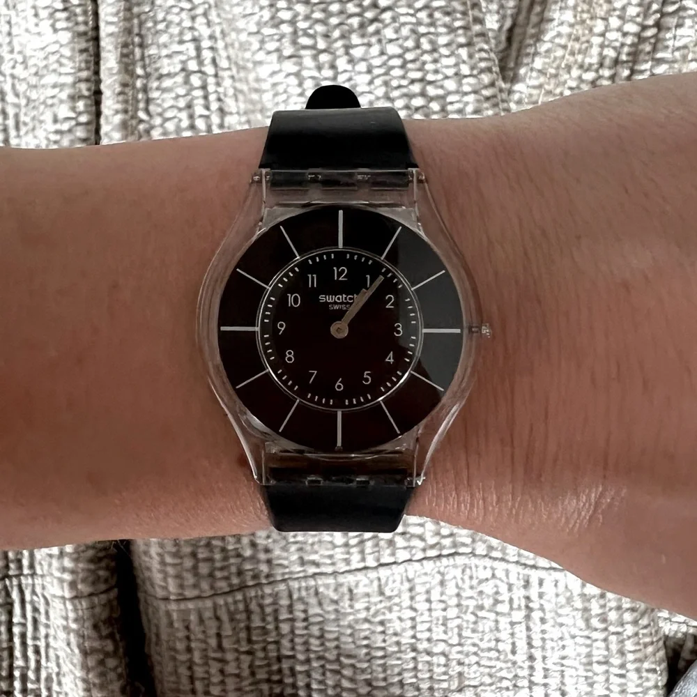 UNISEX water resistant slim watch IN BOX